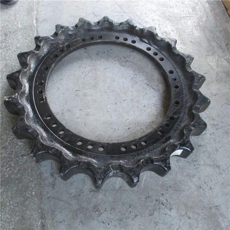 For Hyundai Excavator R210LC-7 R210LC-7H R210NLC-7 R220LC-7H Driving Sprocket 81EM-10010 81EM-10012