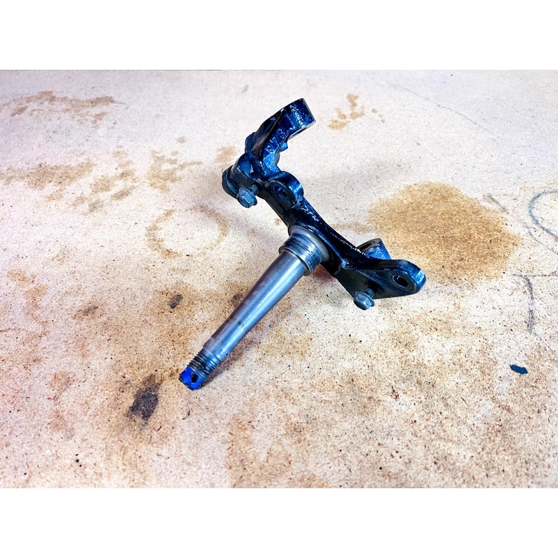 YAMAHA BANSHEE RIGHT SIDE SPINDLE BANSHEE SPINDLE RIGHT SIDE SPINDLE OEM 1999